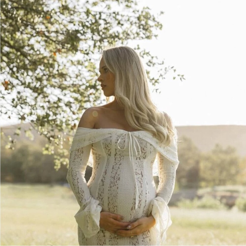 Elegant White Lace Off-Shoulder Maxi Dress